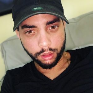 Meet your Posher, Carlos